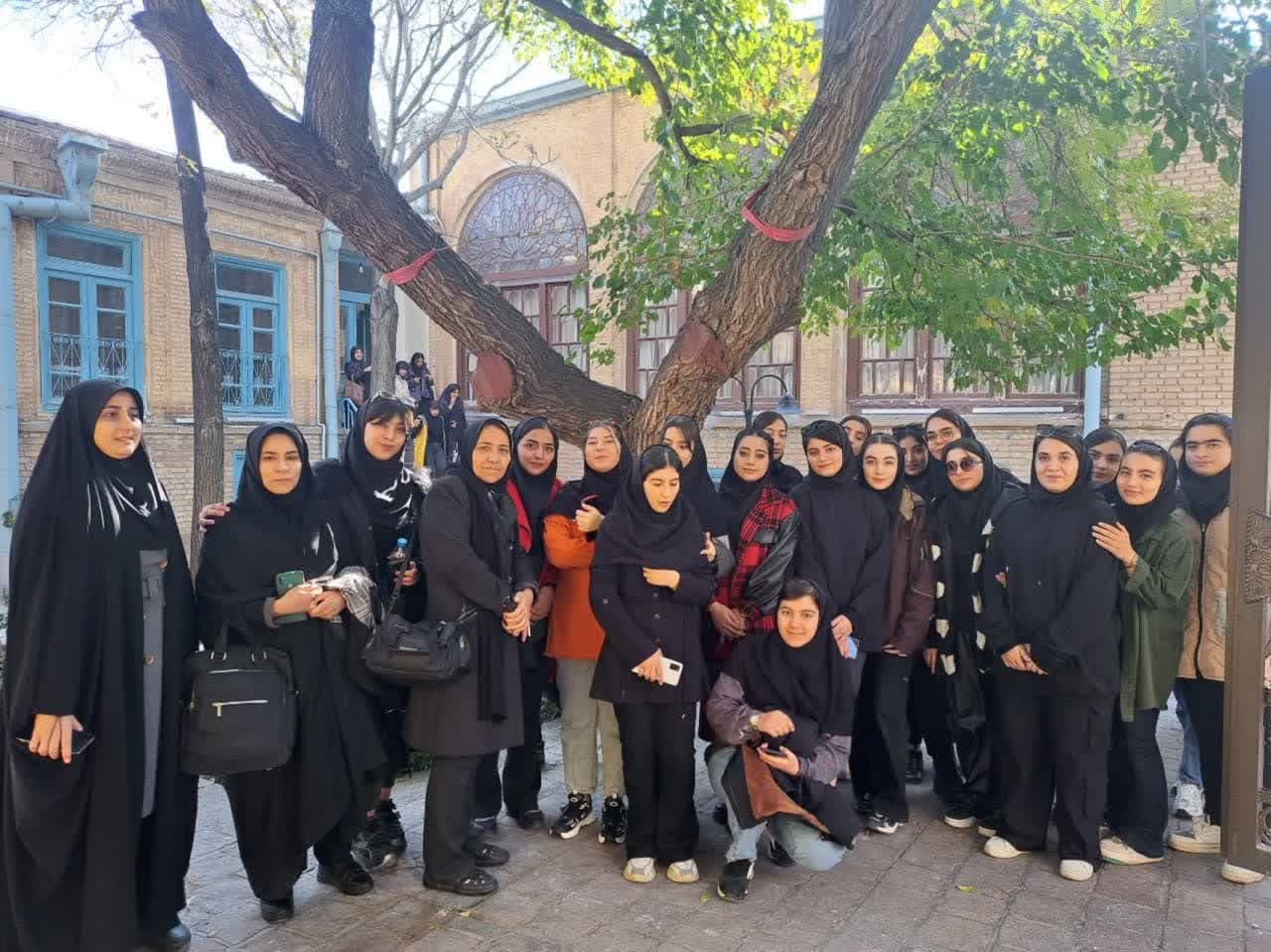 تور گردشگری دانش آموزی تبریز