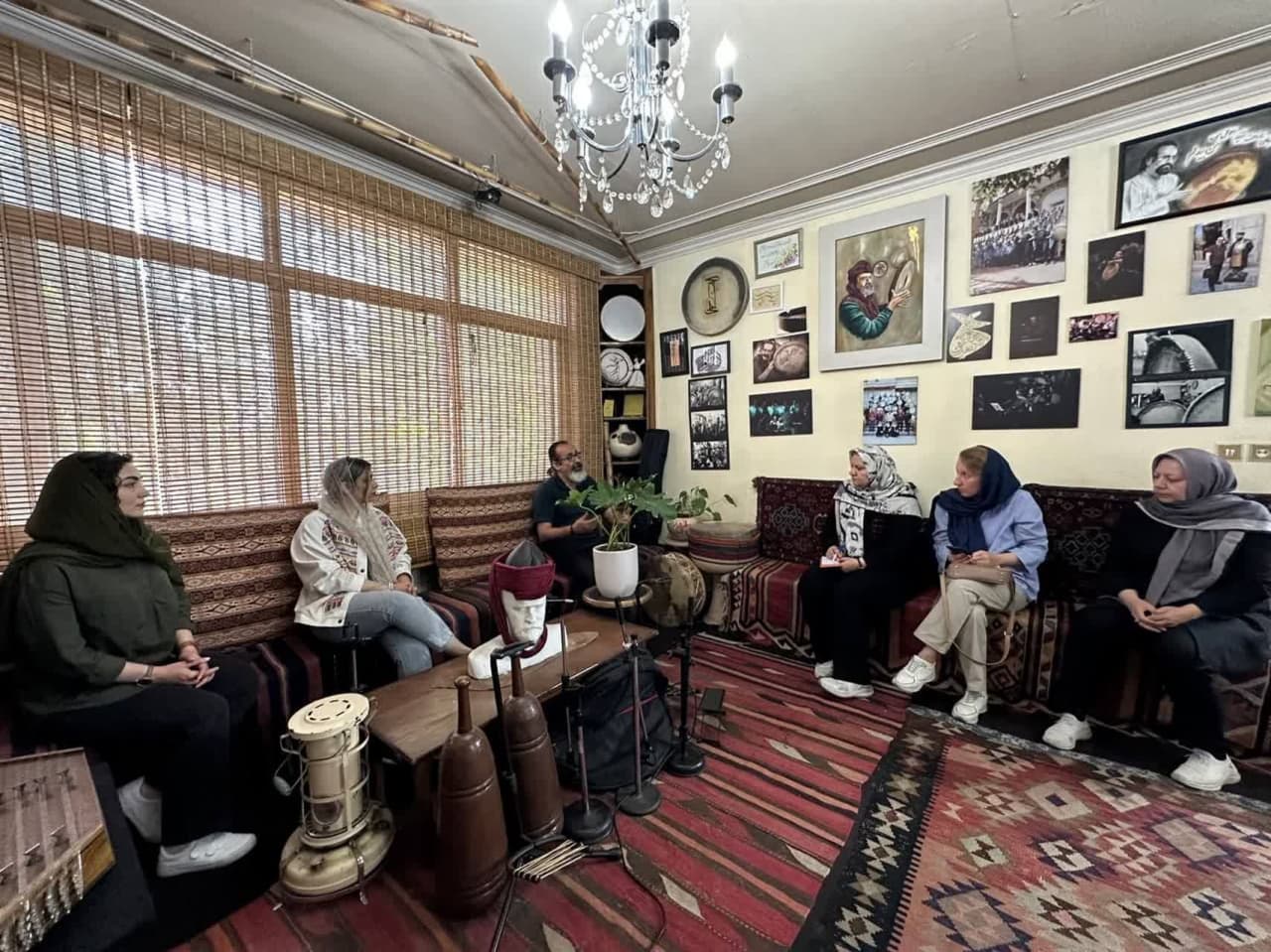 از کجا می‌آید این آوای دوست