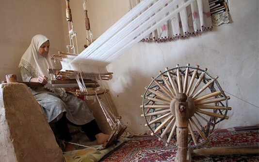 نقش و اثرات صنایع دستی در اقتصاد محلی