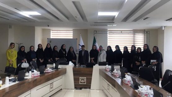 نشست رئیس نظام مهندسی ساختمان آذربایجان شرقی با جمعی از بانوان توانمند و کارآفرین آذربایجان شرقی