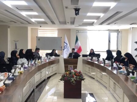 نشست رئیس نظام مهندسی ساختمان آذربایجان شرقی با جمعی از بانوان توانمند و کارآفرین آذربایجان شرقی
