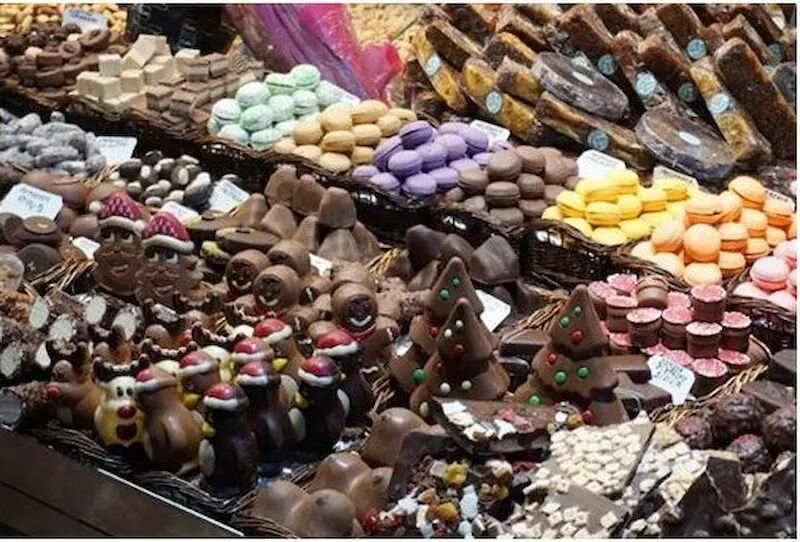 مراسم تجلیل از پیشکسوتان و سرآمدان صنعت شیرینی و شکلات آذربایجان شرقی