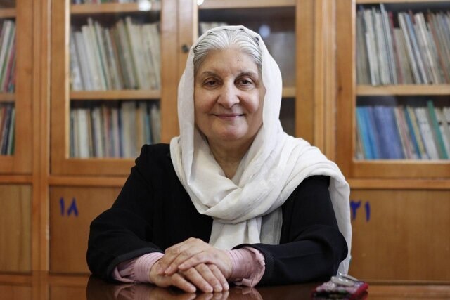 نوش آفرین انصاری، بانوی کتاب و فرهنگ