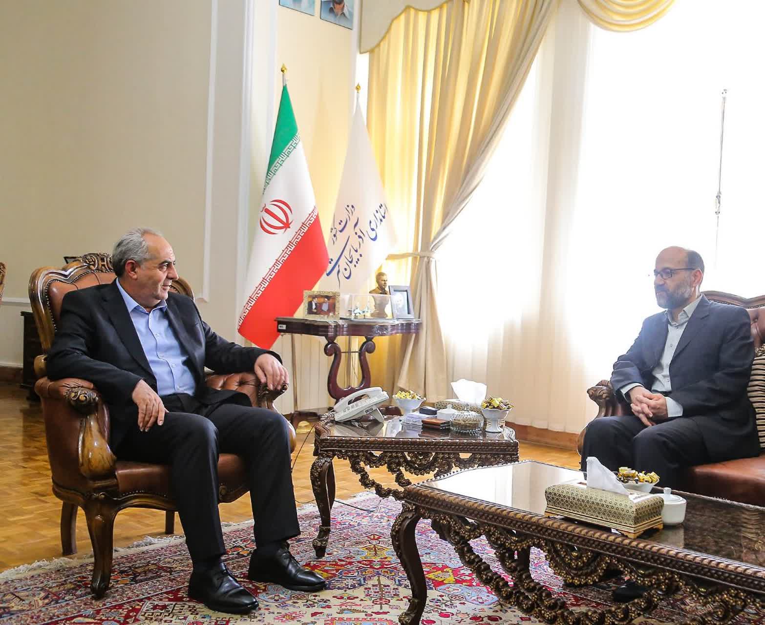 قدردانی رئیس سازمان اسناد و کتابخانه ملی ایران از استاندار آذربایجان شرقی به دلیل آغاز پروژه تاریخ شفاهی آذربایجان