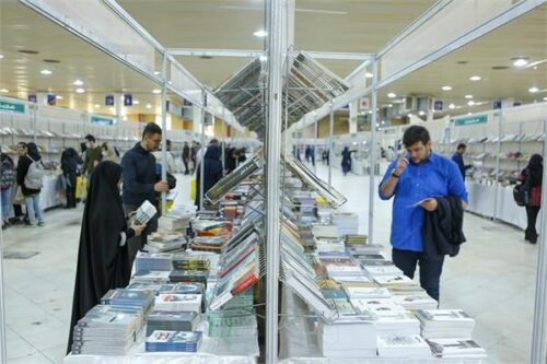 نمایشگاه کتاب تبریز در محاق