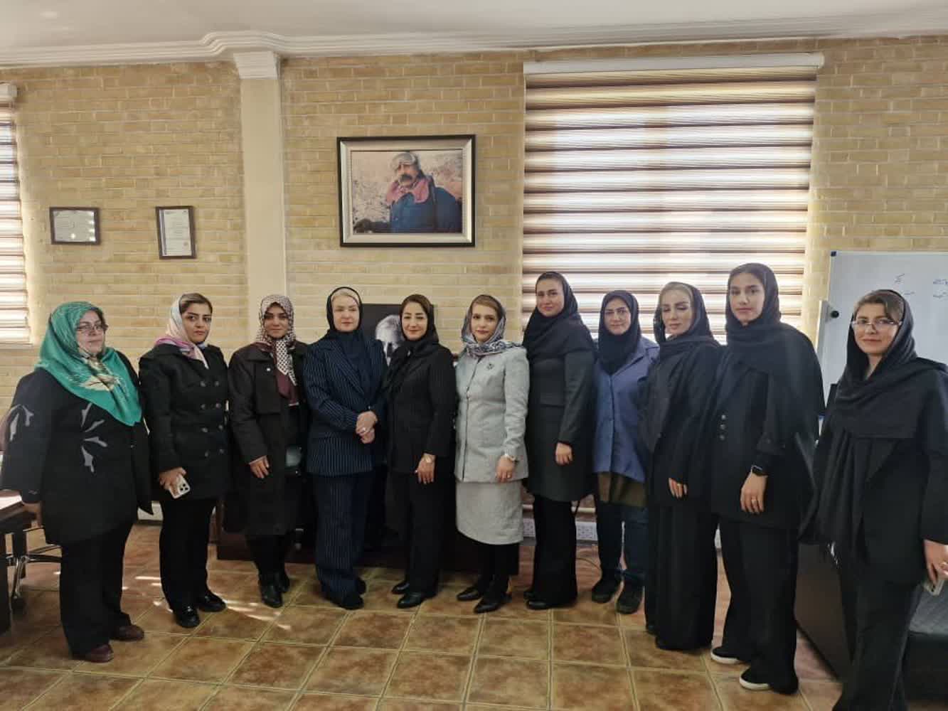 بازدید اعضای کمیته بانوان کارآفرین اتاق بازرگانی تبریز از واحد صنعتی آریانا رینگ