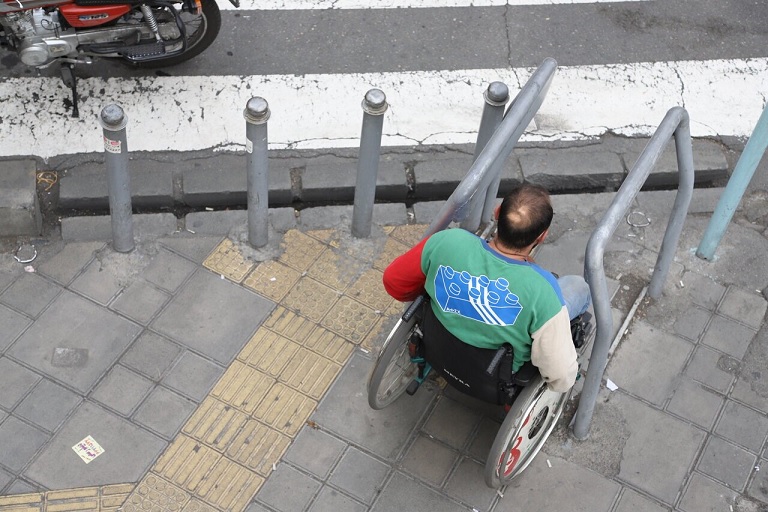 از رمپ‌های غیراستاندارد تا موانع فلزی مزاحم