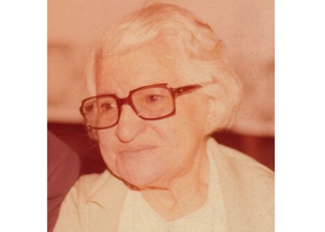 خدیجه افضل‌وزیری، فعال حقوق زنان و روزنامه‌نگار پیشگام