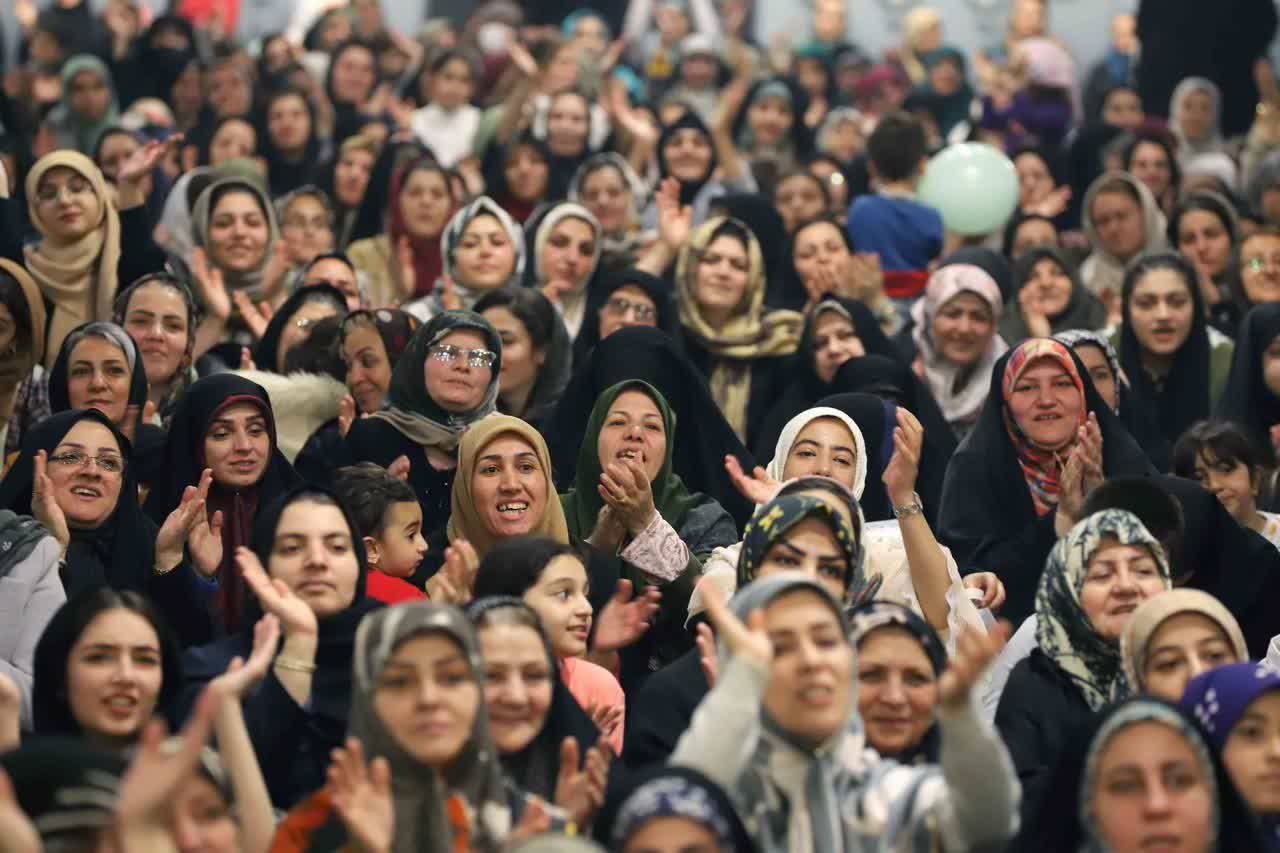 فرهنگسرای الغدیر میزبان اجتماع باشکوه بانوان در سالروز ولادت حضرت فاطمه زهرا(س) شد