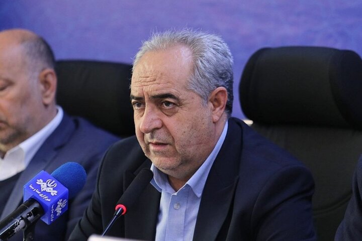 مدیران باید به‌صورت میدانی در بین مردم باشند