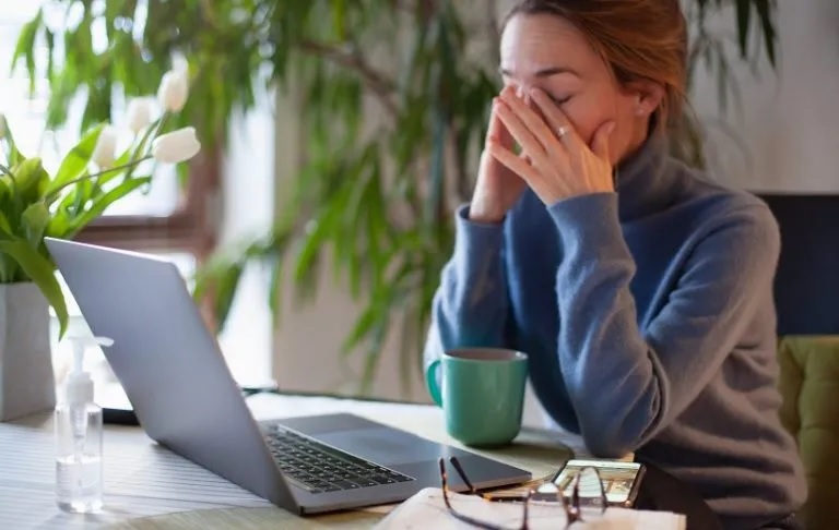 «خسته‌ام»؛ جمله‌ای ساده برای یک فرسودگی عمیق