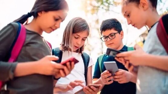 خطر خودکشی در کمین؛ هشدار اینستاگرام به والدین نوجوانان