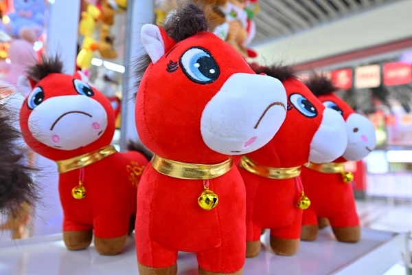 اسب گریان؛ صنعت در دست روایت‌های هوشنمدانه