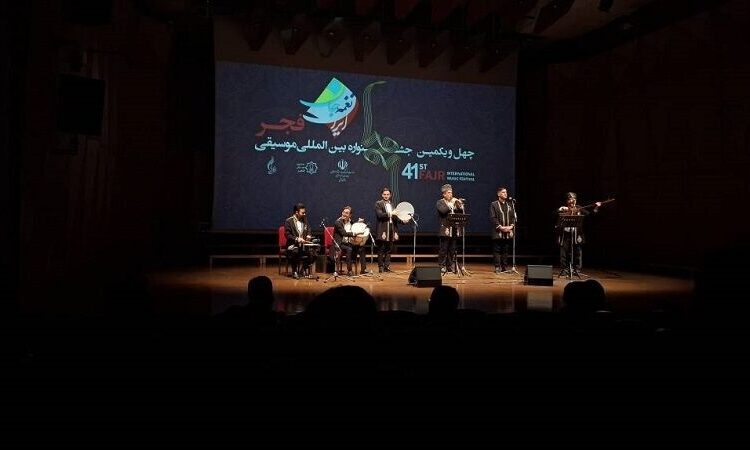 «عاشیقلار» به روی صحنه رفت؛ مخاطبانی که با «حیدر بابا» همراه شدند