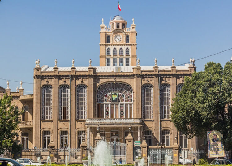 عمارت ساعت تبریز به روی شهروندان و گردشگران گشوده شد