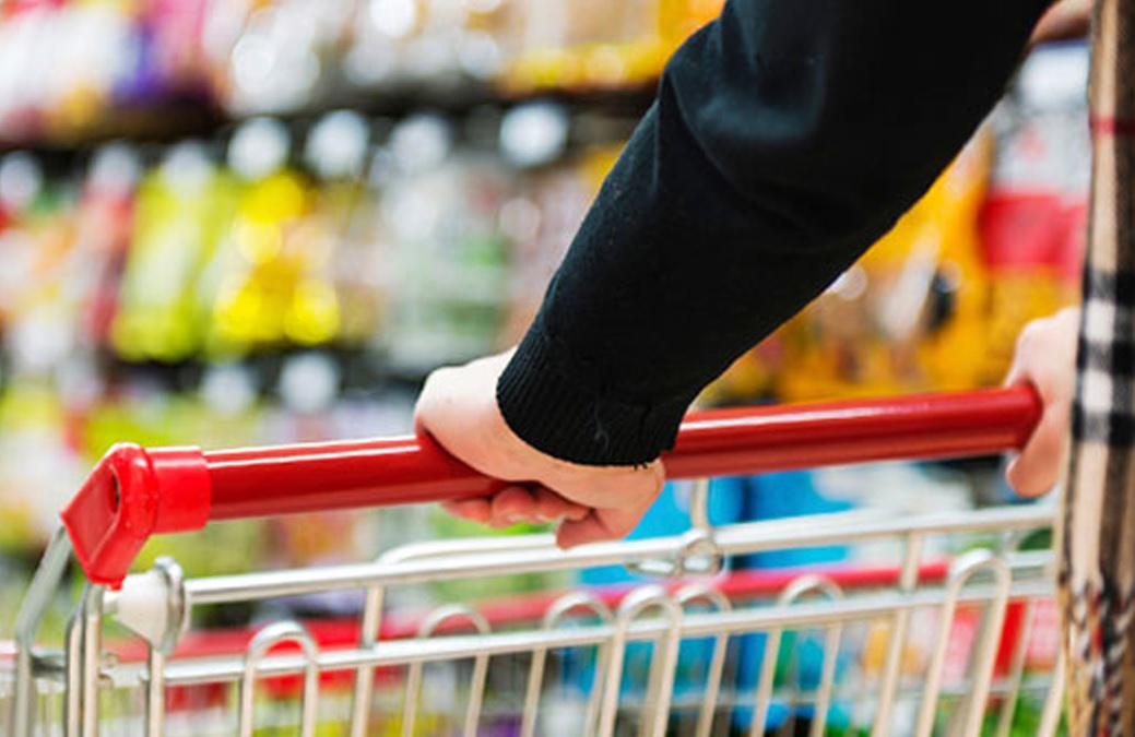 آیا نقدی‌کردن یارانه کالاهای اساسی فقر را کاهش می‌دهد؟