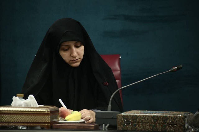 تکثر و تنوع جامعه را به رسمیت بشناسیم/ برای همه دختران و زنان ایرانی باید برنامه داشته باشیم