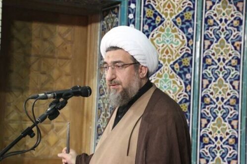 امام جمعه تبریز: جنگ را برای مذاکره کنار نگذاشتهایم