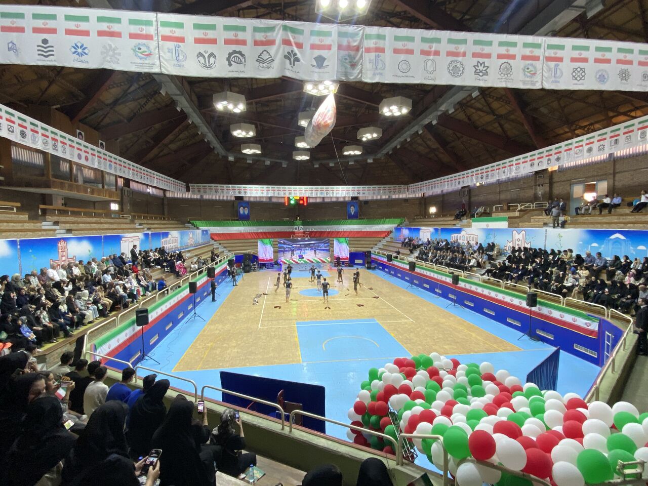 آغاز جشنواره فرهنگی‌ ورزشی کارکنان سازمان نوسازی مدارس کشور در تبریز