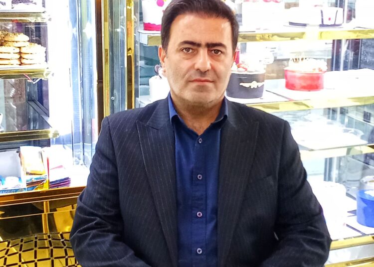 از یک تصمیم خانوادگی تا توسعه یک کسب‌وکار؛ روایت مدیریت قنادی شیرعسل